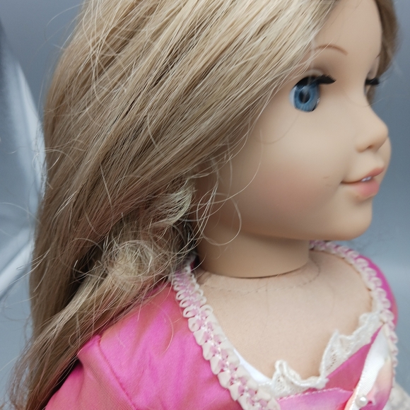 18" American Girl Elizabeth Cole Historical Doll with Dress - Picture 4 of 14